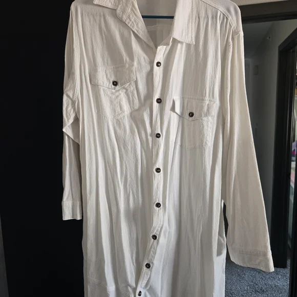 Lightweight Button-Up Tunic Shirt - Picture 2 of 2